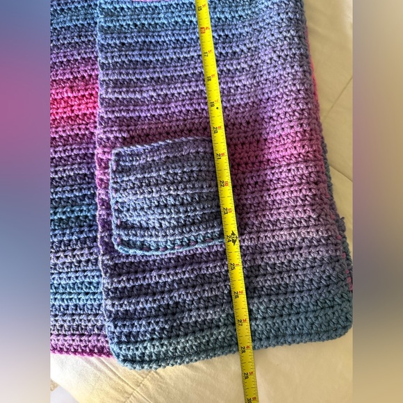 GORGEOUS hand knitted cardigan 🩵🩷 - Picture 7 of 8